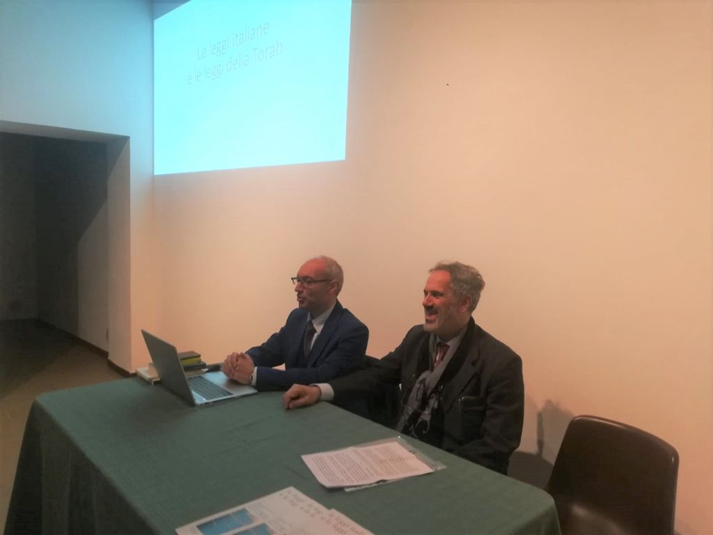 Sinagoga: Le leggi della torah e le leggi italiane